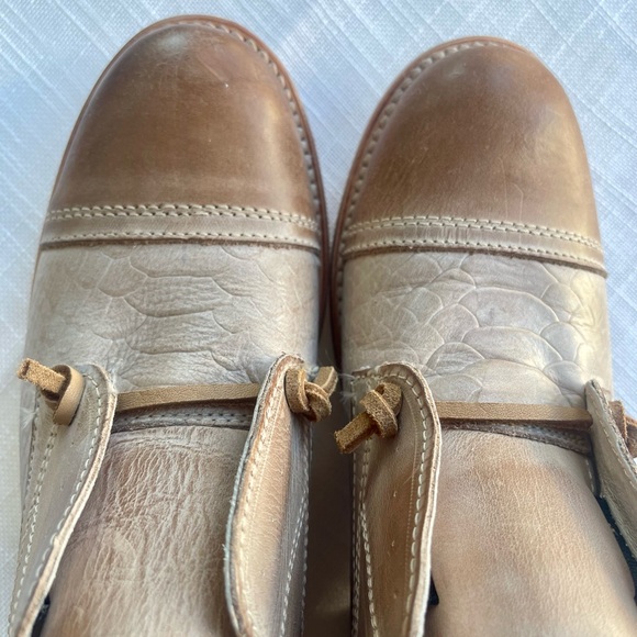 Freebird Two-Tone Brown Leather Flats MABEL size 7 - Picture 7 of 12